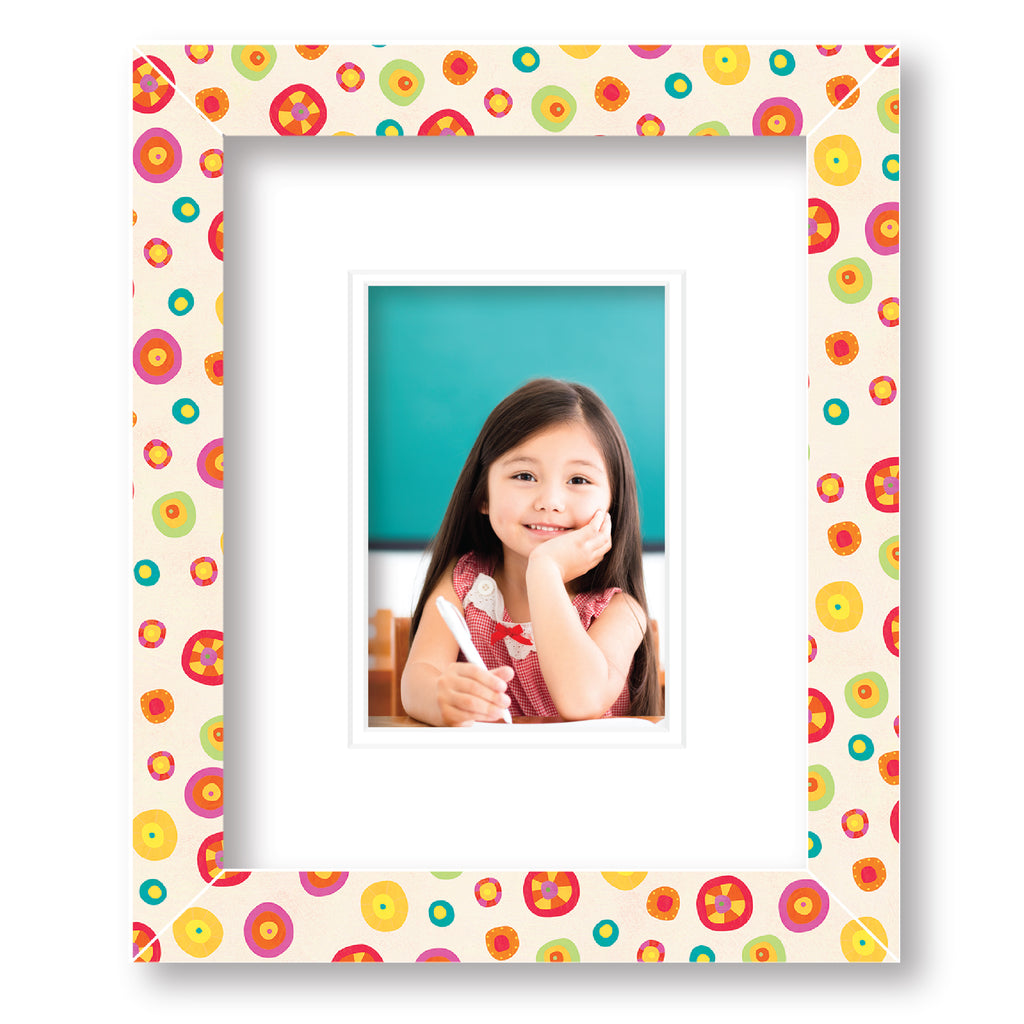 ColorBloom Moments™ - Yay Grad! - 8"x10" 1-4"x6" Opening Easel Back/Wall Frame