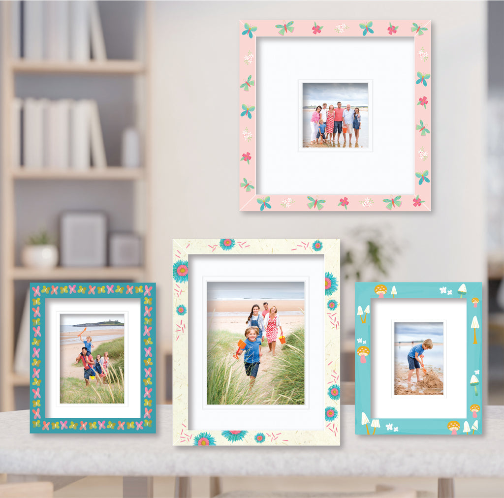 ColorBloom Moments™ - Blooming Butterflies - Set Easel Back/Wall Frame