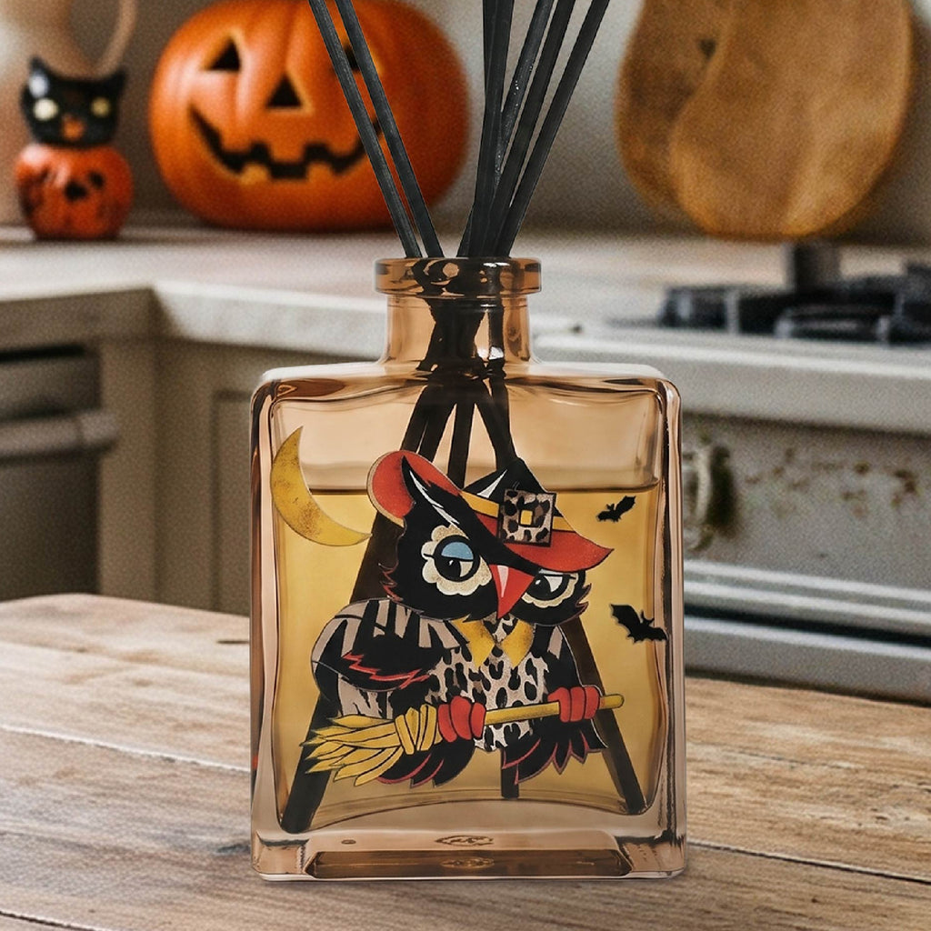 Vintage Halloween Owl - Pumpkin and Cedarwood 5oz Oil Reed Diffuser Set