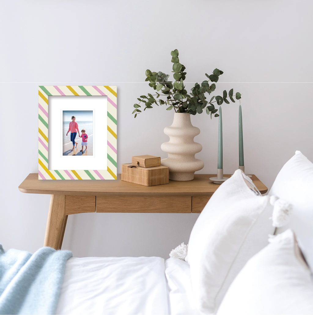 ColorBloom Moments™ - Festive Florals - 8"x10" 1-4"x6" Opening Easel Back/Wall Frame